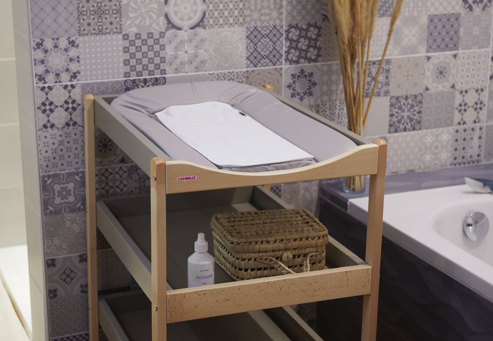 Подложка За Преповиване + 2 Хавлиени Кърпи С Копчета Candide