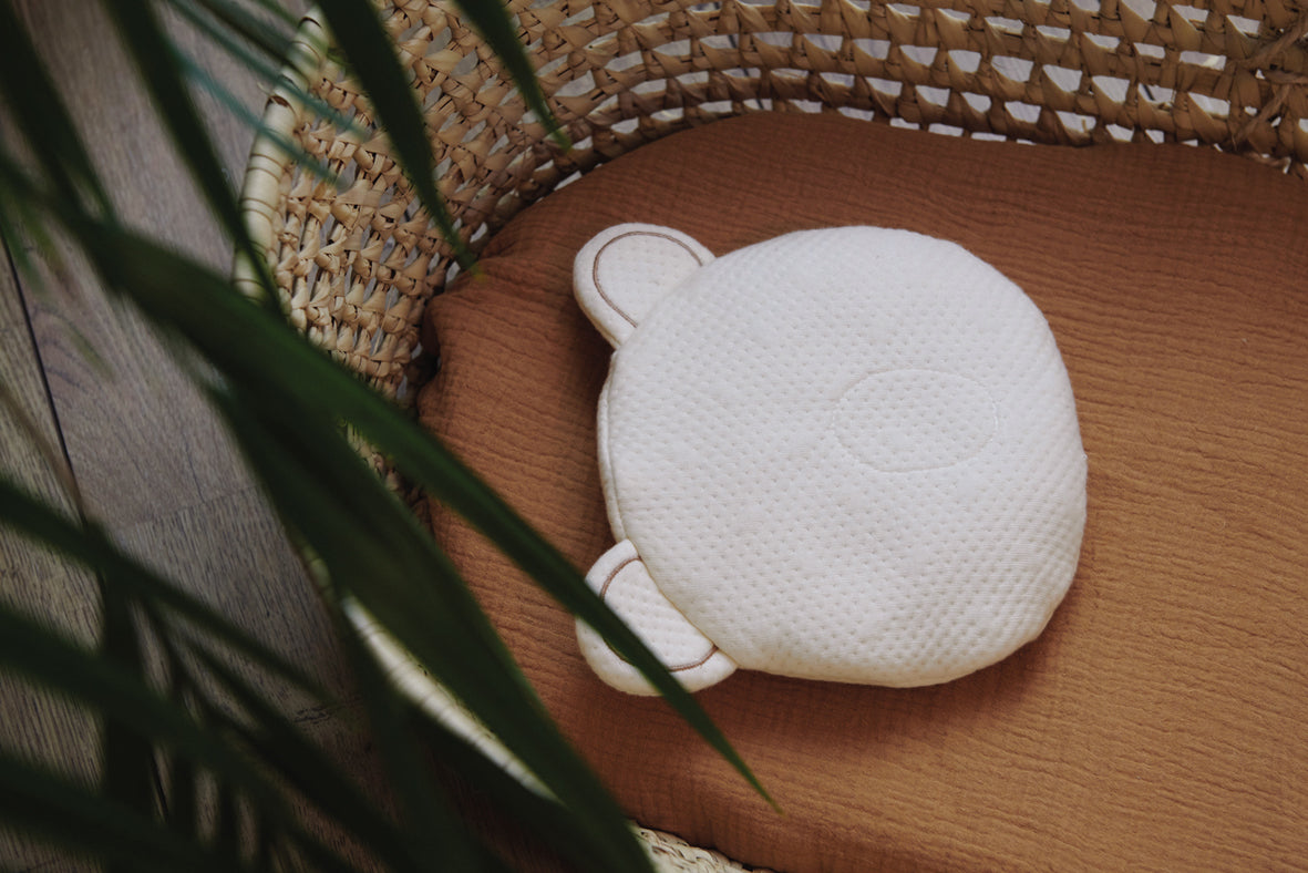 Pernă organică P'Tit Panda pentru cap bine rotunjit