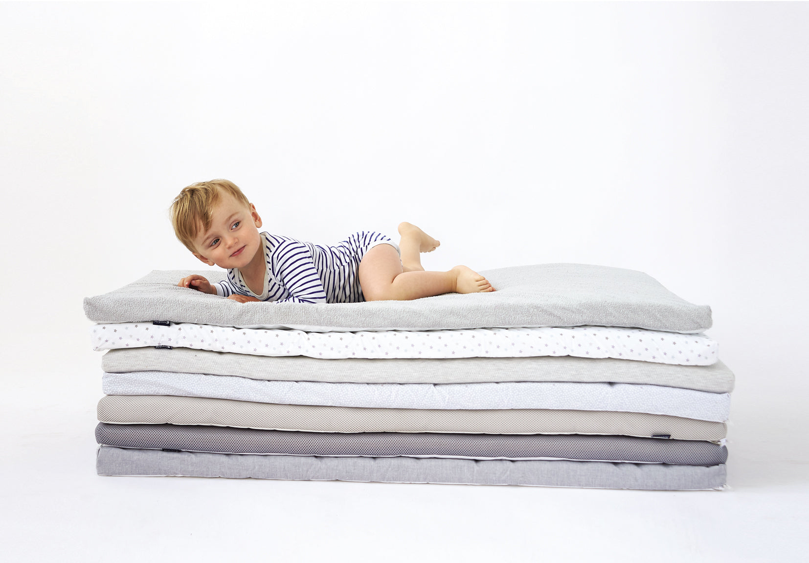 Saltea de voiaj Stars 120x60cm (4cm Grosime) Candide