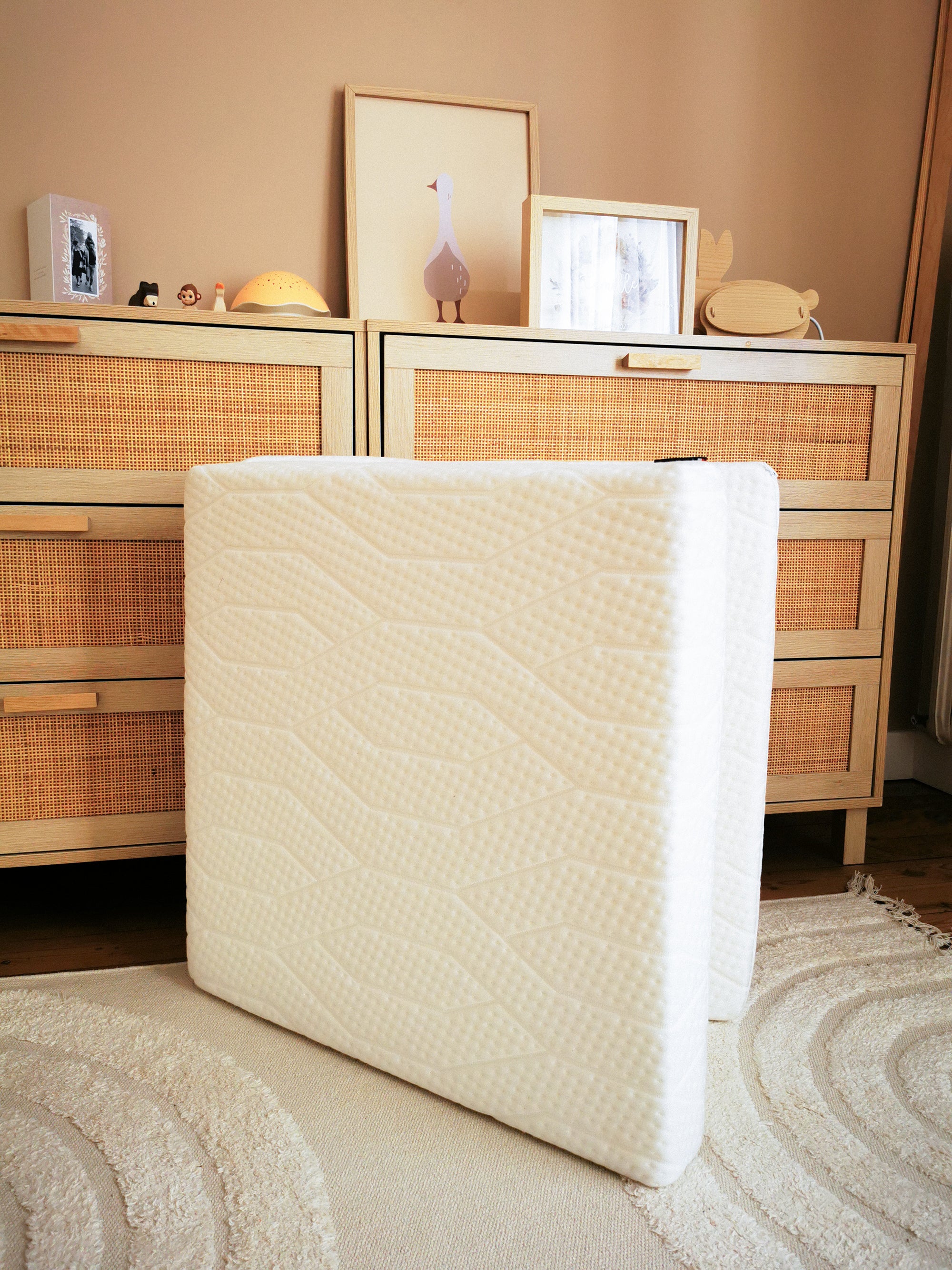 Saltea pliabila pentru bebelusi 2 parti Zen cu husa din bambus 60x120cm (grosime 7cm) Candide