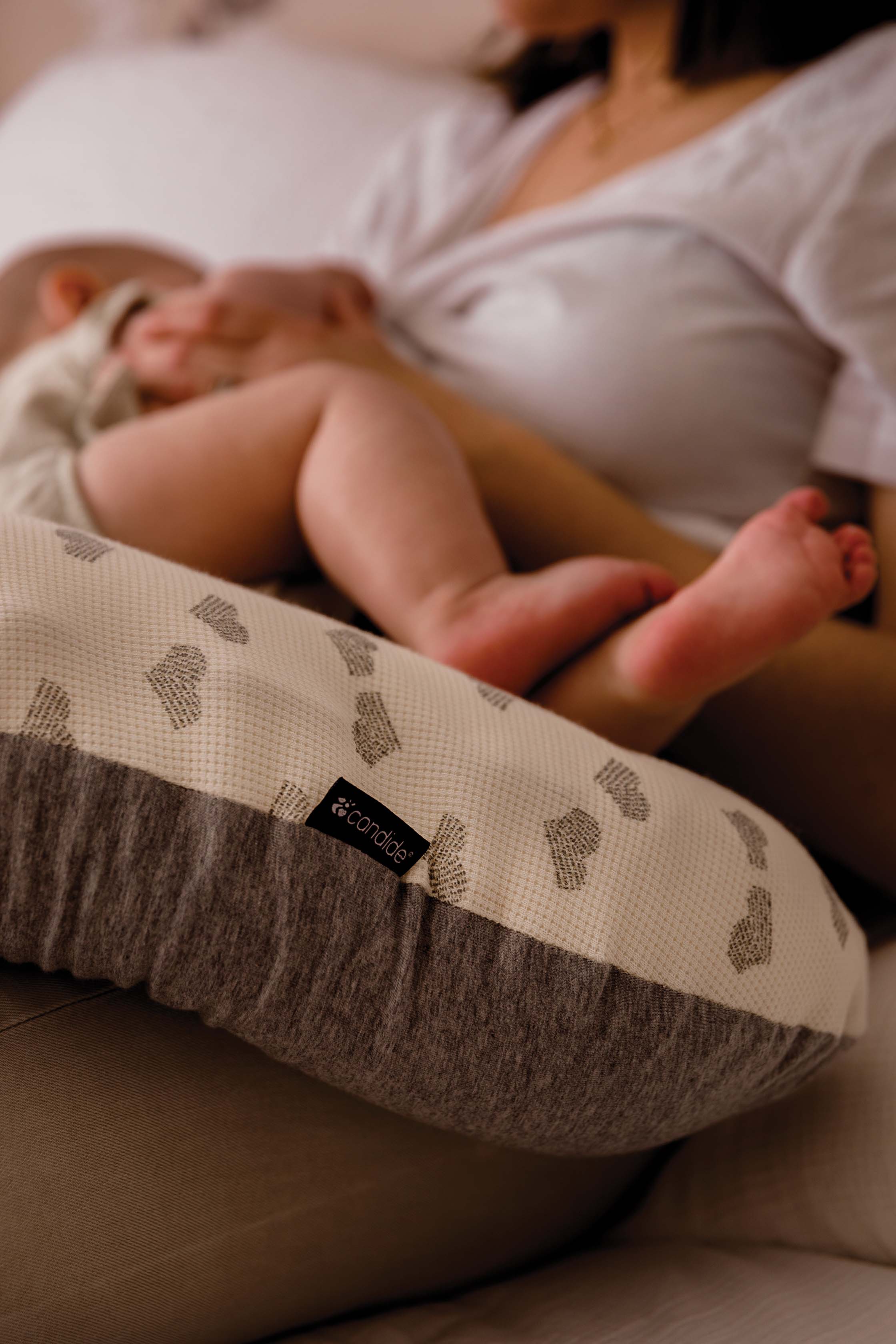 Perna de Maternitate si Alaptare Multirelax 3in1 Grey Hearts Candide