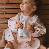 Водоустойчив бебешки лигавник с ръкави 37x42 см Фрути Череша 12+ м. BabyCalin
