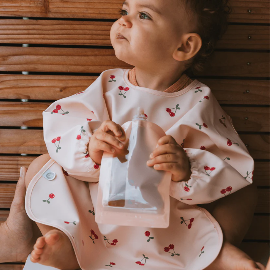 Водоустойчив бебешки лигавник с ръкави 37x42 см Фрути Череша 12+ м. BabyCalin
