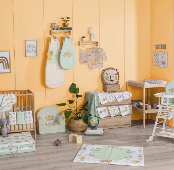 Bavete Impermeabil Cu Maneci Roi Lion Babycalin
