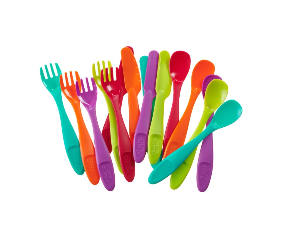 Универсални Пластмасови Прибори За Хранене 12+ Месеца Vital Baby