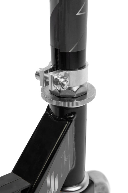 Trotineta Tauro Negru + Casca Si Protectoare Caretero Toyz