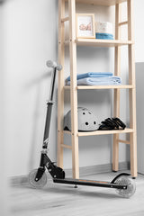Trotineta Tauro Negru + Casca Si Protectoare Caretero Toyz