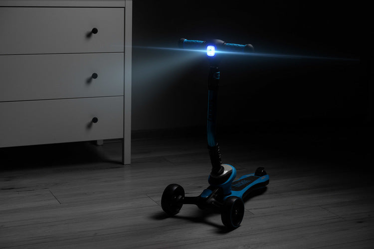 Hug Trotineta Cu 3 Roti Albastru Caretero Toyz