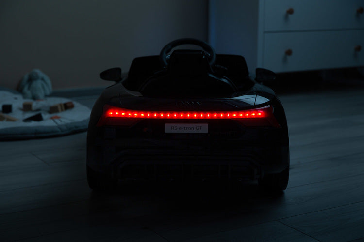 Акумулаторнa Кола Audi Rs Etron Gt Black Caretero Toyz