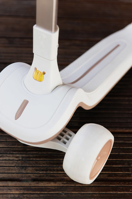 Scuter Satura White Caretero Toyz