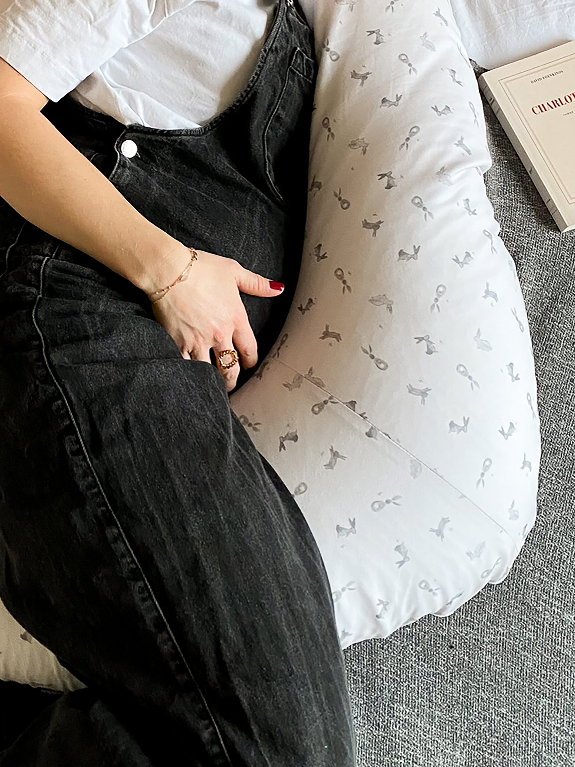 Възглавница За Бременни И Кърмене Зайчета Candide