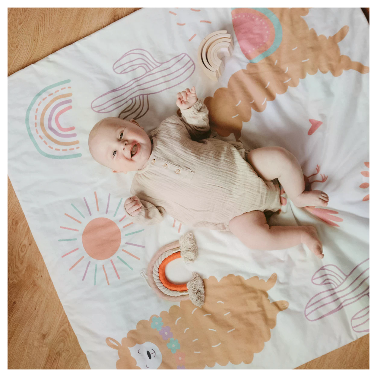 Подложка За Пътуване И Игра Алпака Tineo