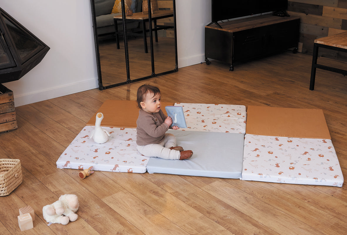 Интелигентна Постелка 5в1 Постелка За Игра, Подвижен Матрак, Барбарон, Тунел и Къща Малък Фермер Tineo