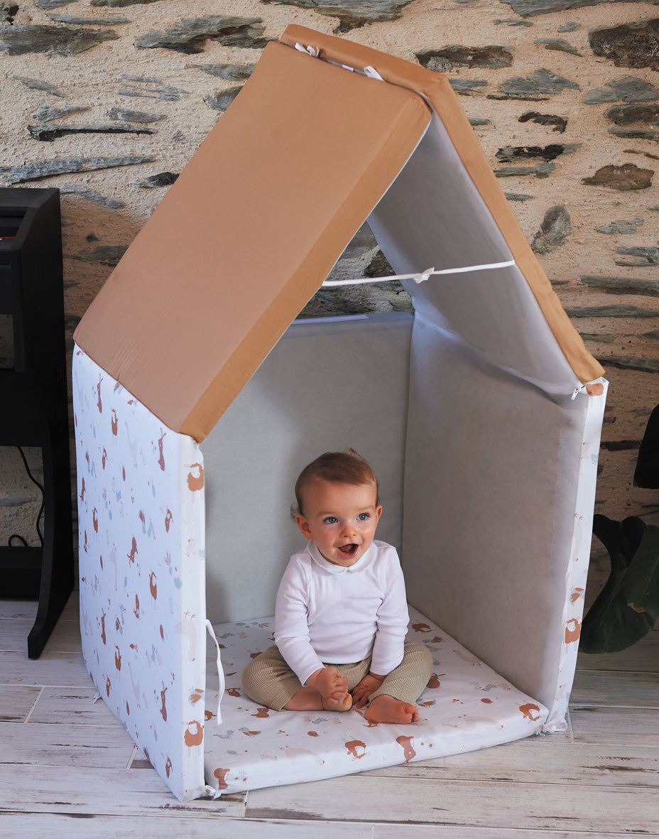 Интелигентна Постелка 5в1 Постелка За Игра, Подвижен Матрак, Барбарон, Тунел и Къща Малък Фермер Tineo