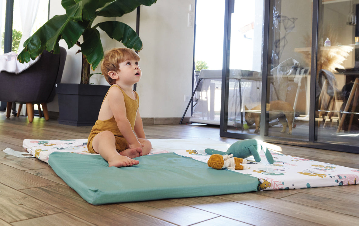 Интелигентна Постелка 3В1-Постелка За Игра, Подвижен Матрак И Барбарон Jungle Tineo