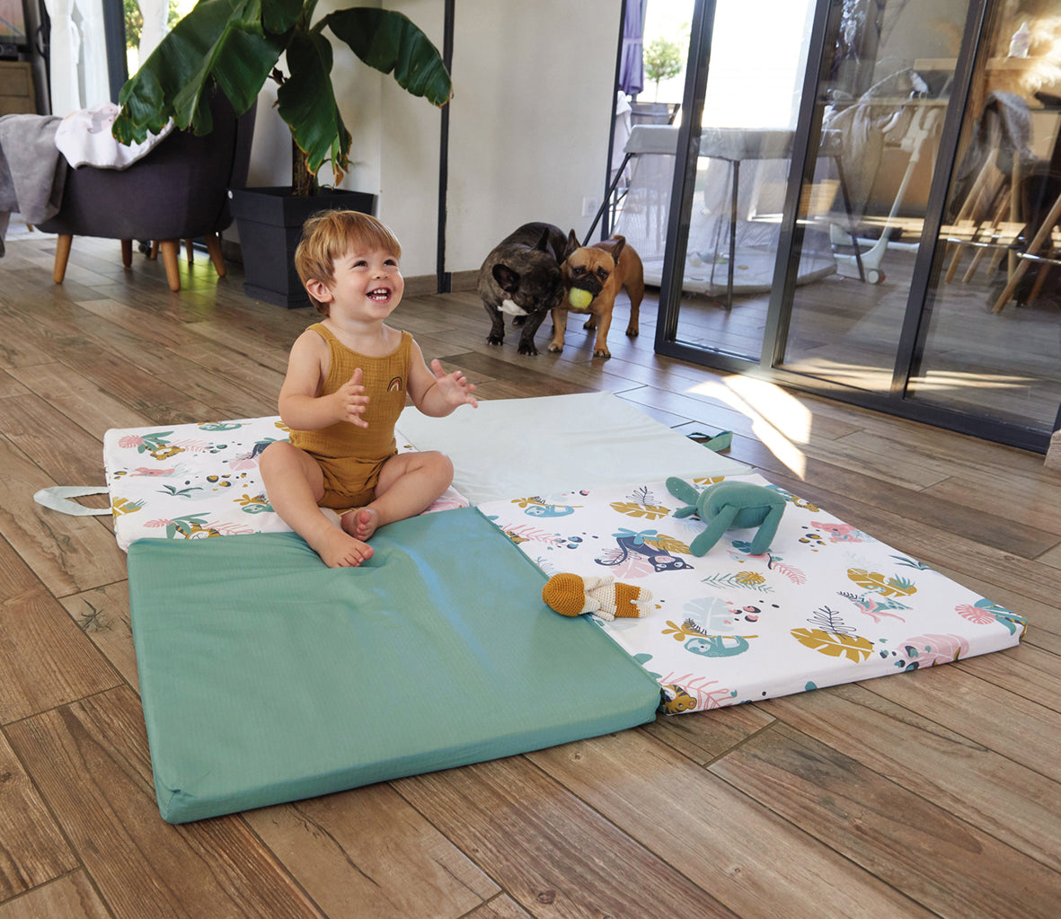 Интелигентна Постелка 3В1-Постелка За Игра, Подвижен Матрак И Барбарон Jungle Tineo