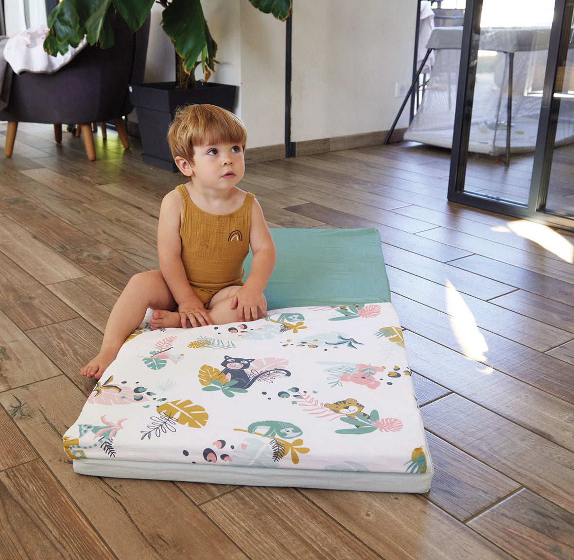 Интелигентна Постелка 3В1-Постелка За Игра, Подвижен Матрак И Барбарон Jungle Tineo