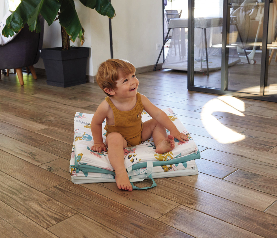 Интелигентна Постелка 3В1-Постелка За Игра, Подвижен Матрак И Барбарон Jungle Tineo