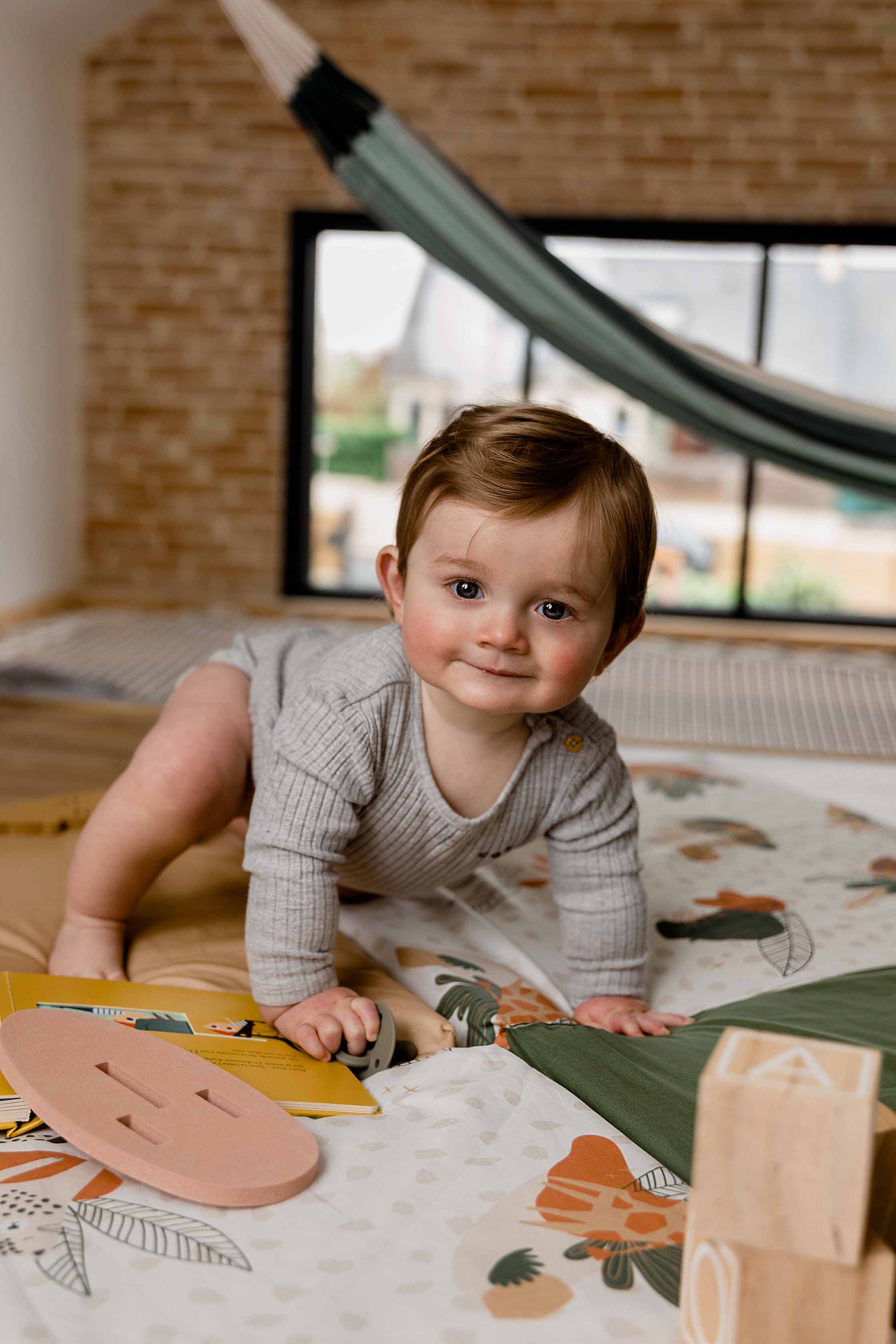 Интелигентна Постелка 3В1-Постелка За Игра, Подвижен Матрак И Барбарон Амазонка Tineo