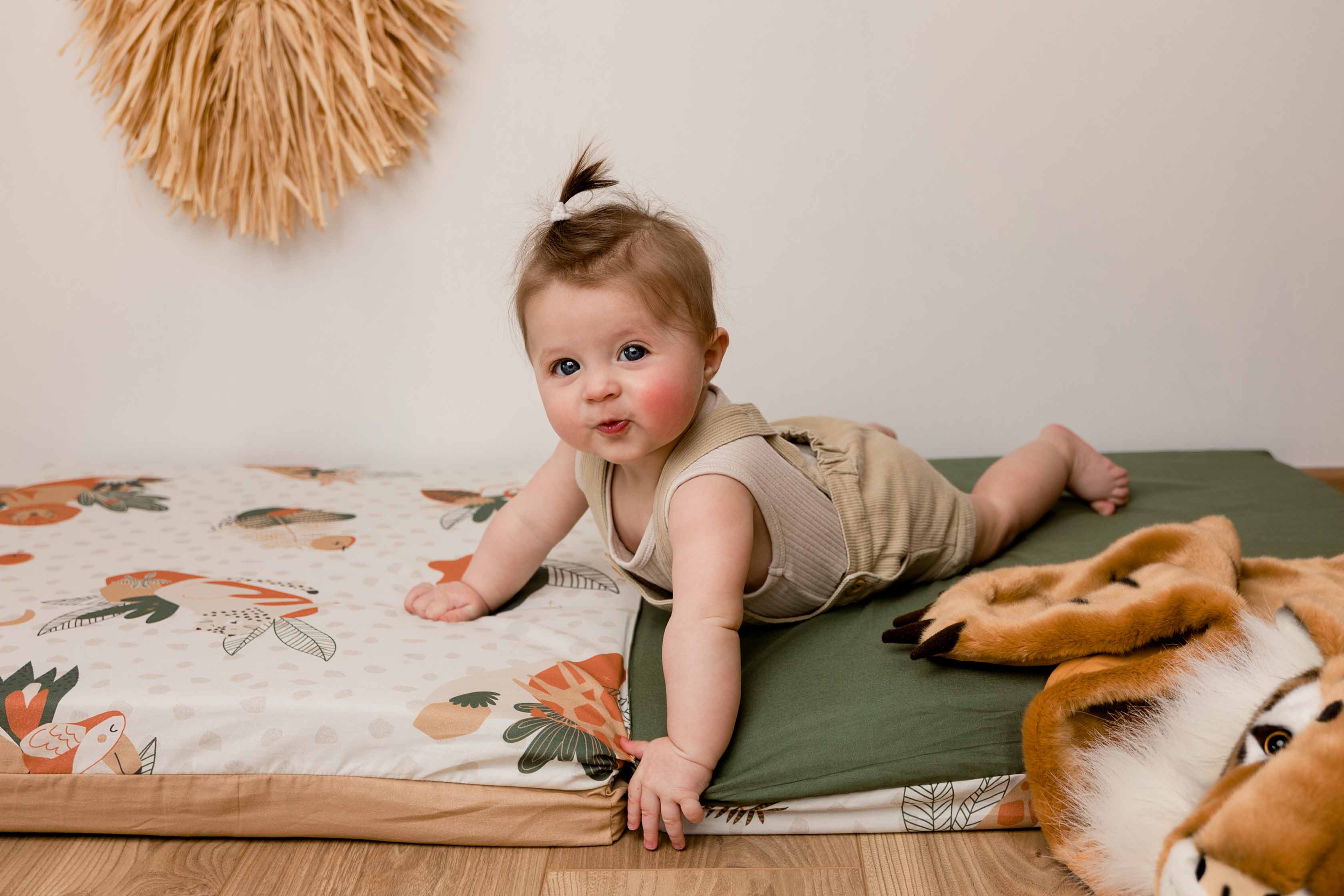 Интелигентна Постелка 3В1-Постелка За Игра, Подвижен Матрак И Барбарон Амазонка Tineo