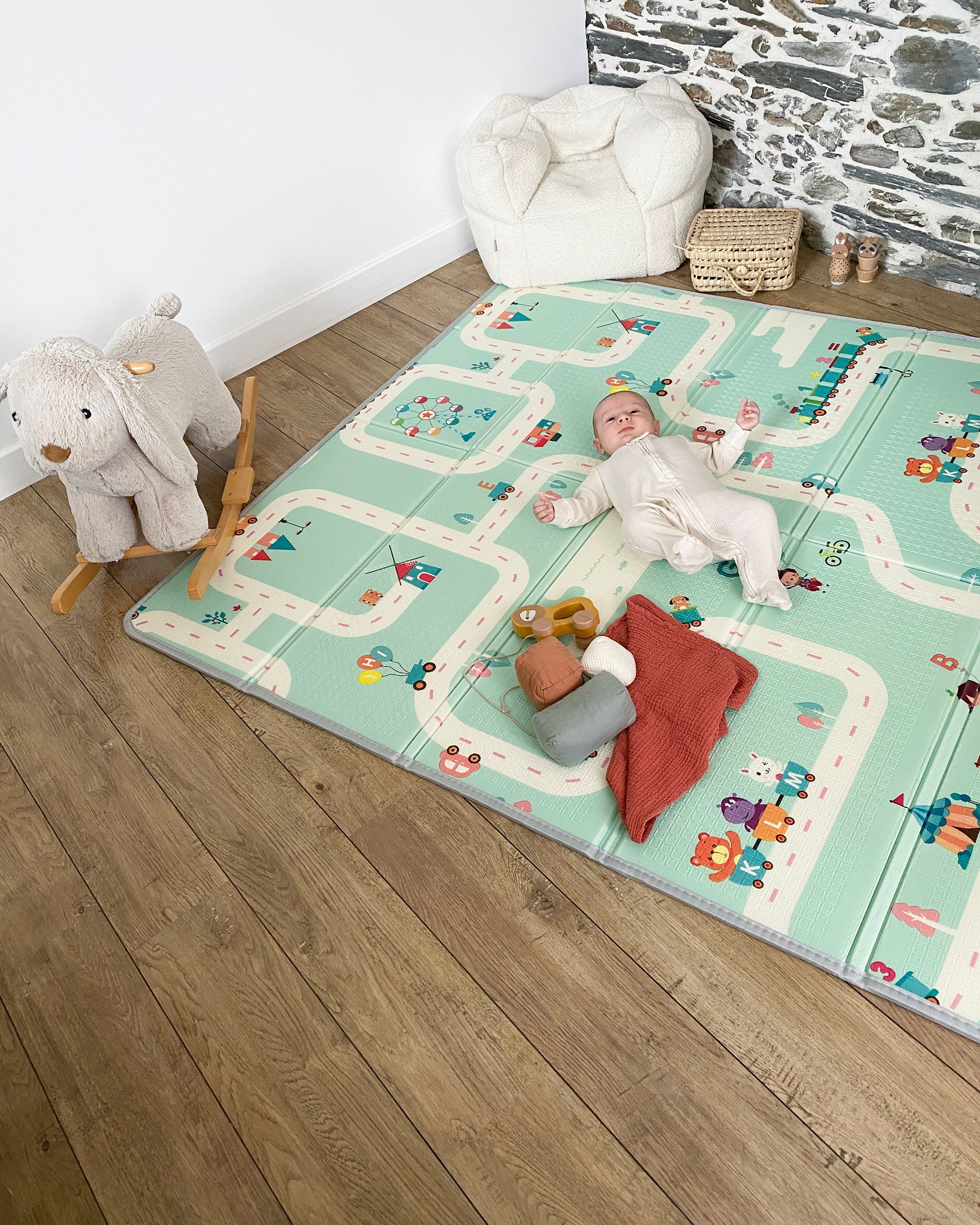 Постелка За Игра Коли и Животни Tineo