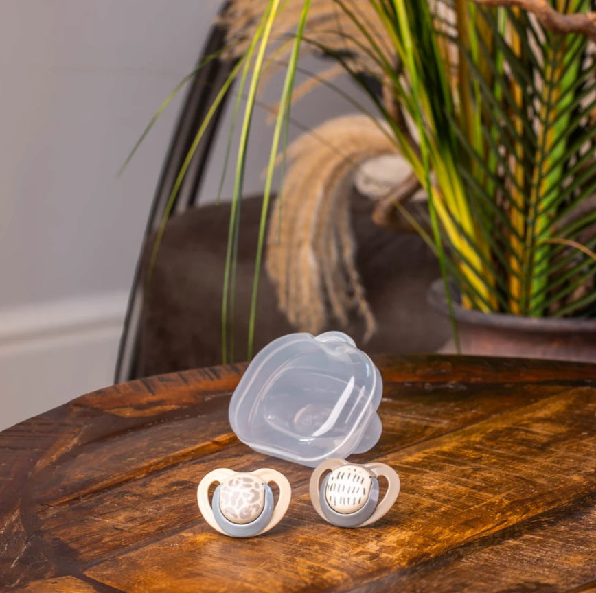 Suzete cu flux de aer calmant pentru bebeluși 0-6 luni EarthSmart Vital Baby