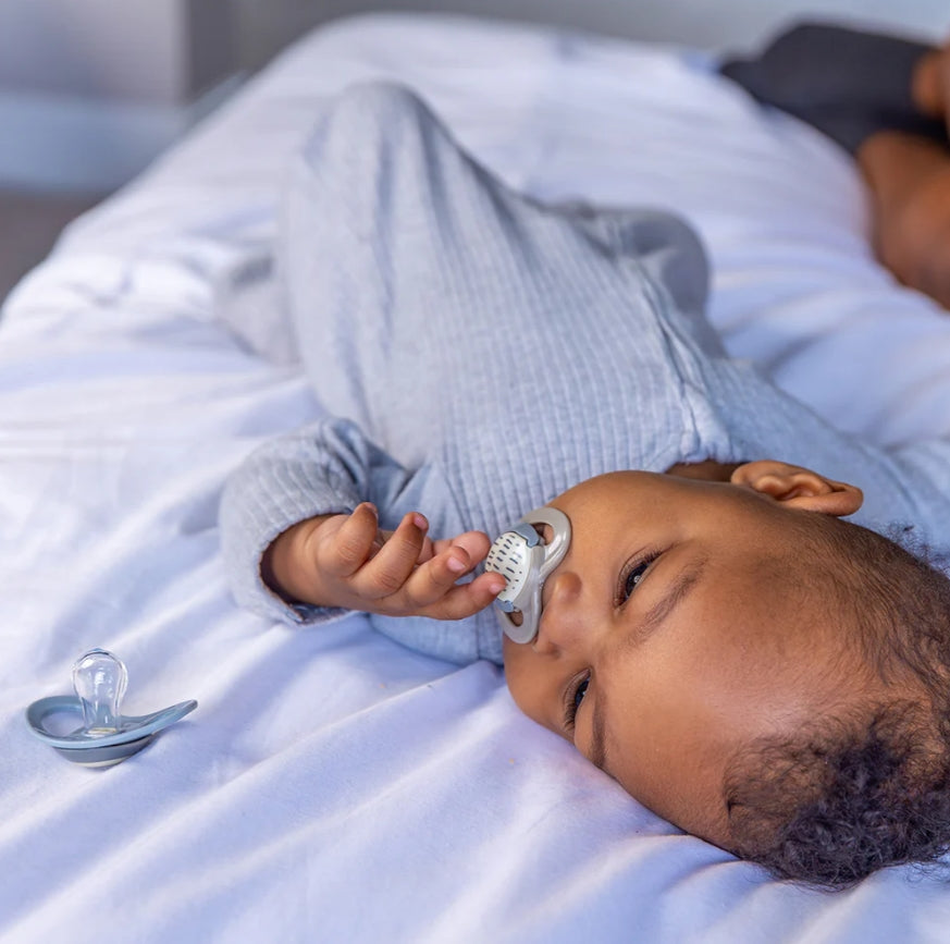 Suzete EarthSmart Vital Baby cu flux de aer calmant, 6-18 luni