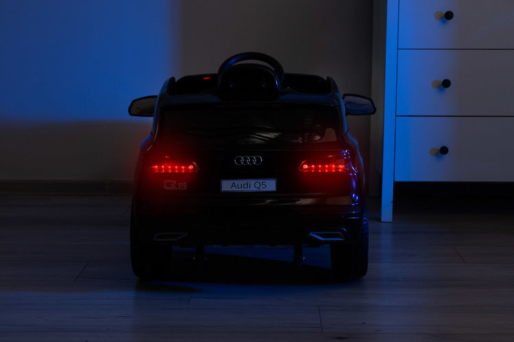 Battery-operated Car Audi Q5 Black Caretero Toyz