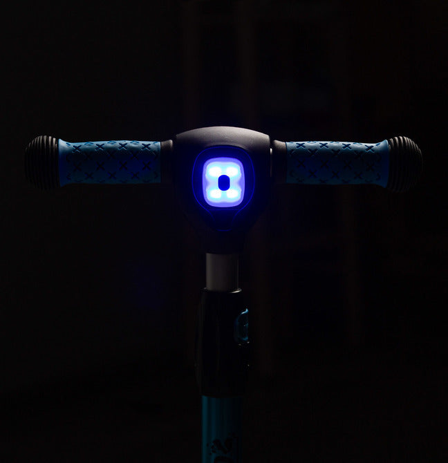 Тротинетка Hug С 3 Колела Синя Caretero Toyz