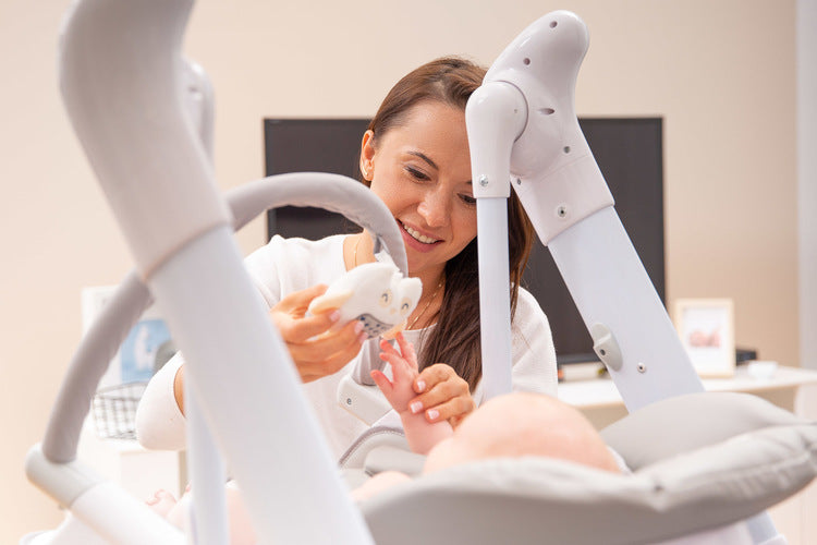 Столче За Хранене и Електрическа Люлка 2в1 Индиго Pink Caretero