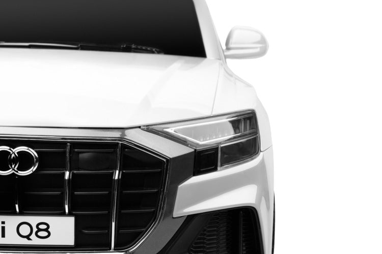 Акумулаторен Автомобил Audi Rs Q8 White Caretero Toyz
