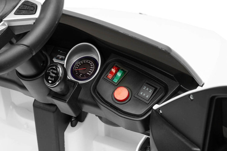 Battery Car Mercedes Amg Glc 63S White Caretero Toyz