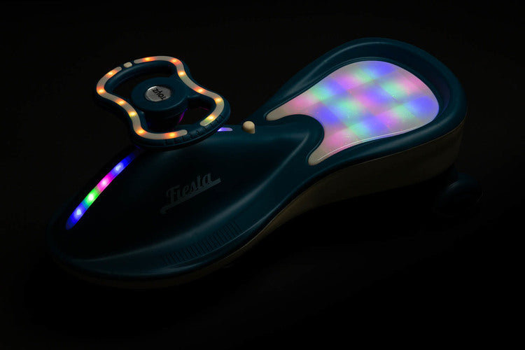 Кола Gravity Тип Бръмбър За Возене Ride On Fiesta Navy Caretero Toyz