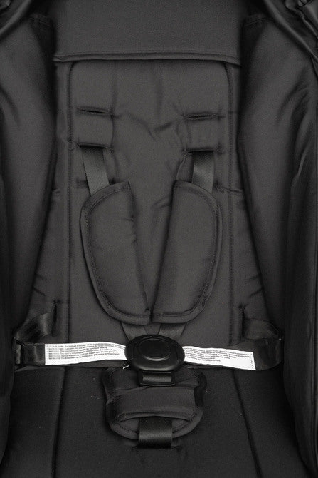 Carucior pentru copii Lima Black Caretero